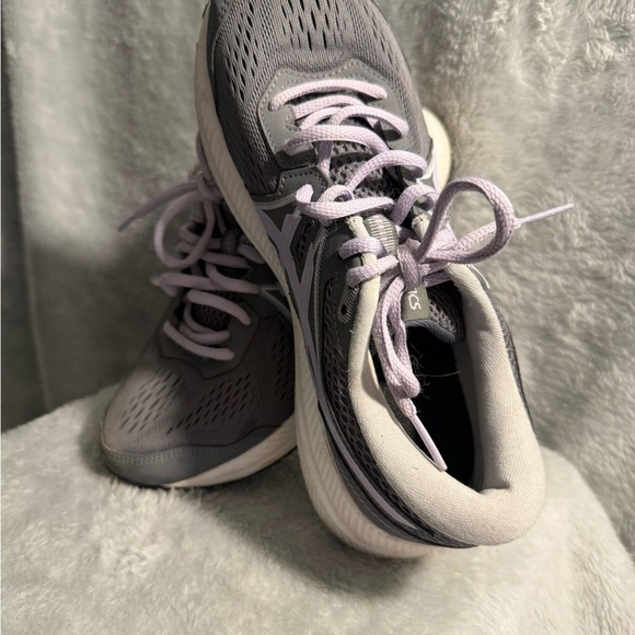 ASICS Women Gray &Pink Salt  Running Shoes - Picture 11 of 13